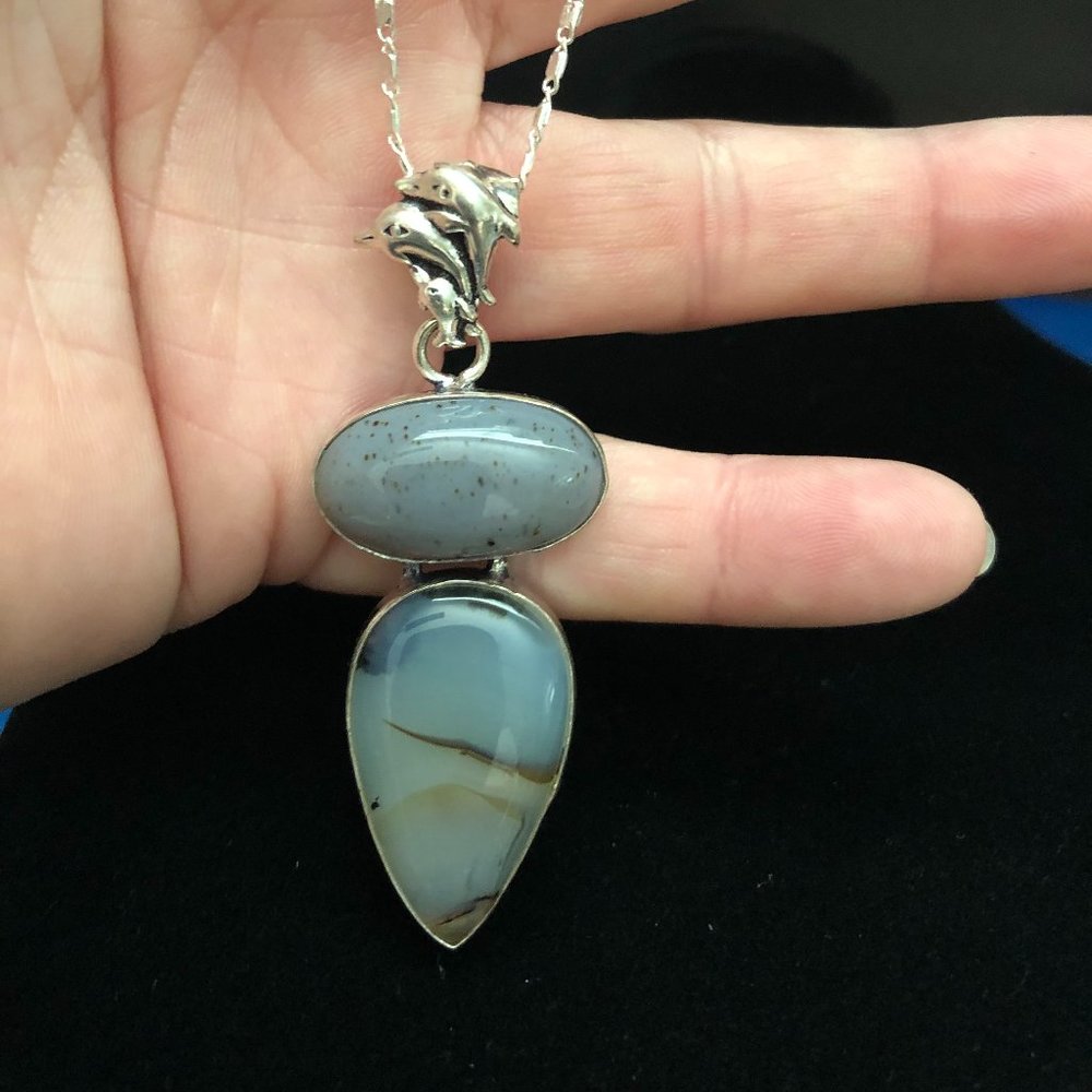 Pretty Dolphin Necklace Stamped 925 Sterling Silver
